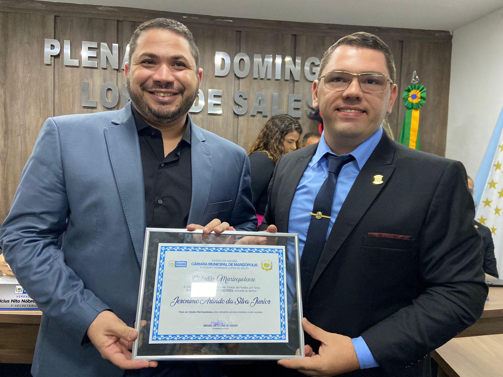 Na última terça feira (27) de junho, em sessão Solene da Câmara Municipal de Marizópolis, foi entregue ao senhor Jeronimo Arlindo da Silva Júnior   (Junior de galego do Peixe) o título de Cidadão Marizopolense.